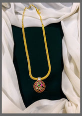 Beautiful Pendent Necklace in Kundan - KN00390